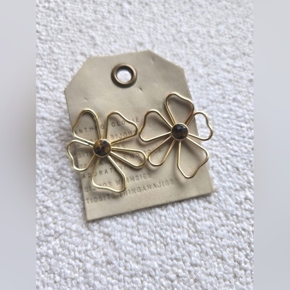 Anthropologie,  Abstract Floral Earrings, Gold Tone/Brown, NEW! - Picture 2 of 4